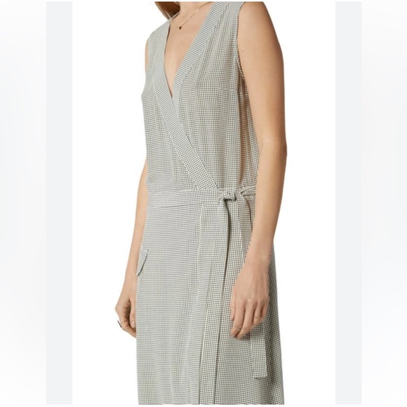 💕💕EQUIPMENT Maovesa polka-dot silk crepe de chine midi wrap dress size L💕💕 - Picture 2 of 9